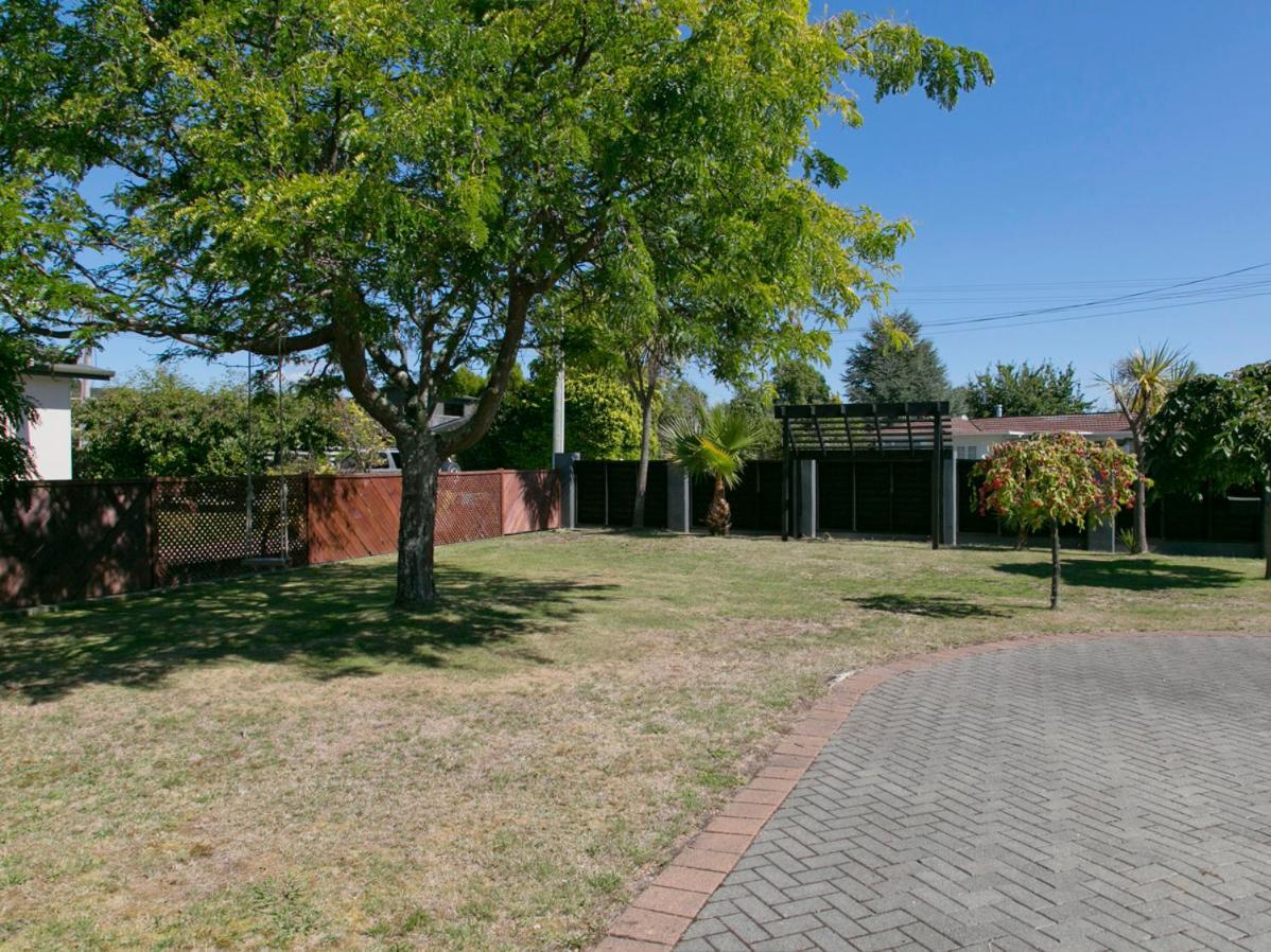 Taupo Escape - Rainbow Point Holiday Home ภายนอก รูปภาพ